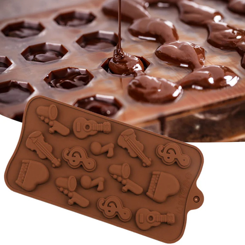 Choosing the Best Mold for Chocolate Making Silicone vs. Plastic11