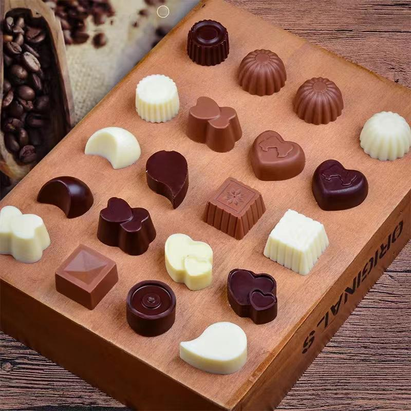 Choosing the Best Mold for Chocolate Making Silicone vs. Plastic5